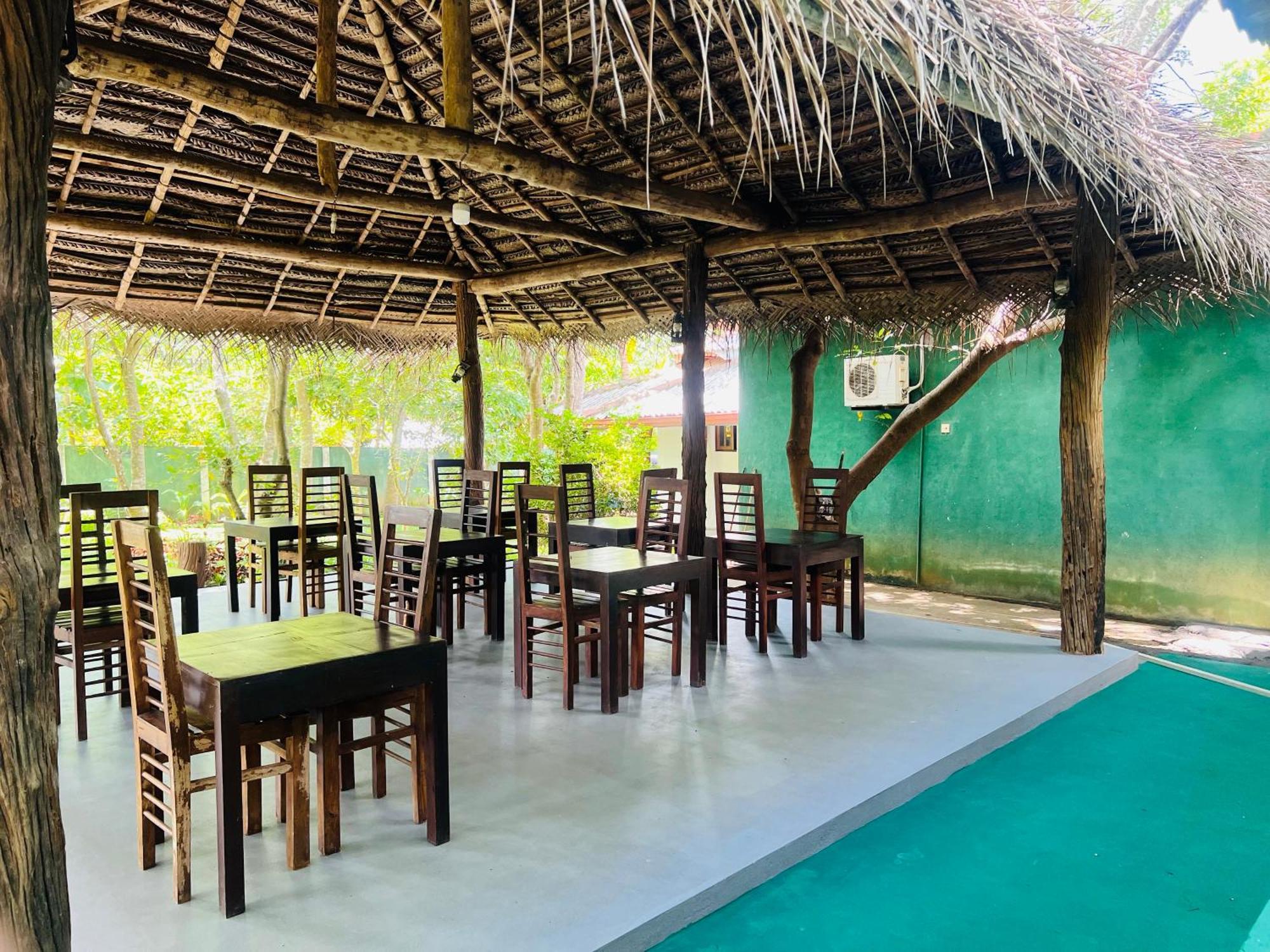 Kingfisher Resort & Retreat Sigirîya Extérieur photo