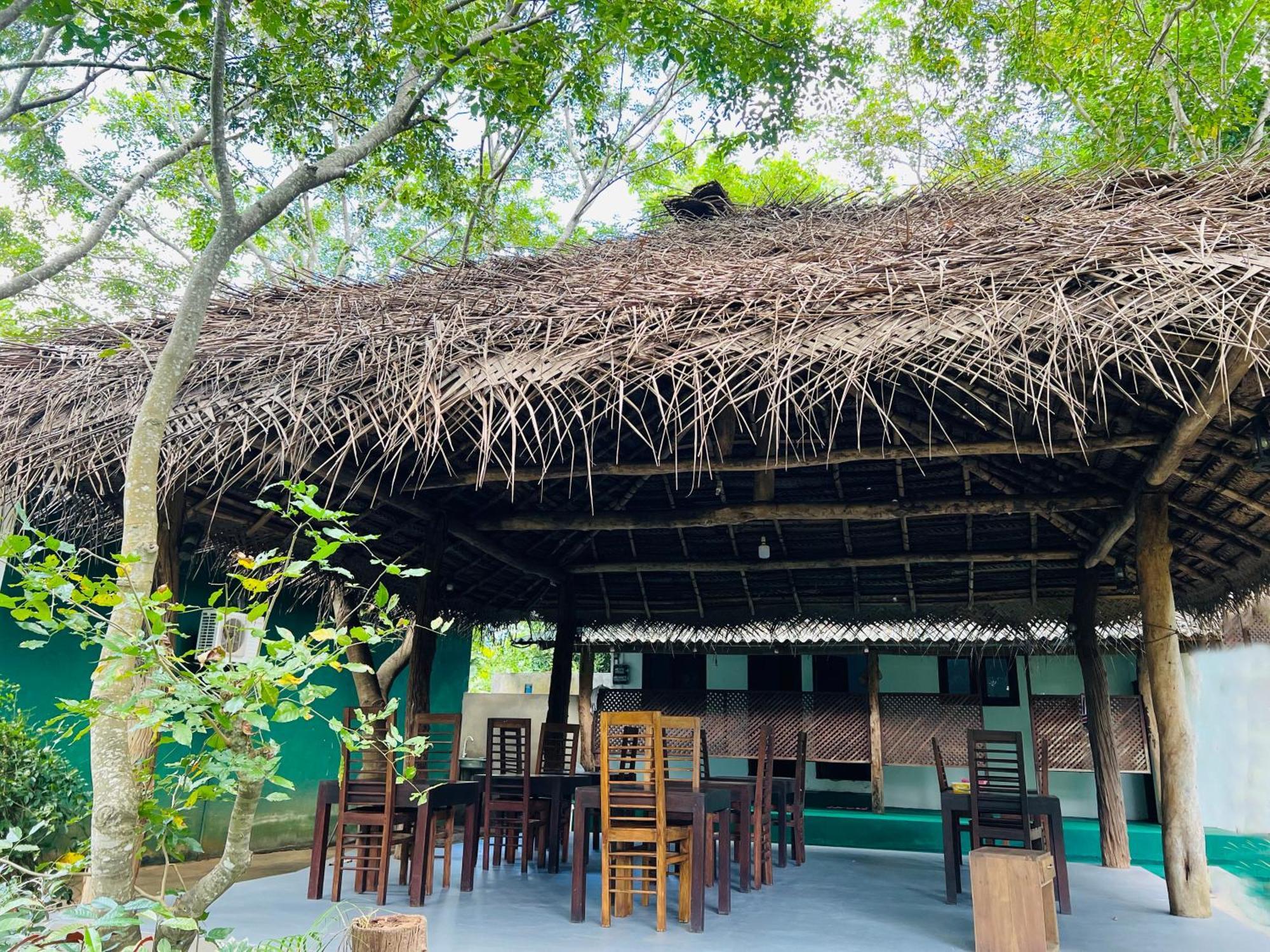 Kingfisher Resort & Retreat Sigirîya Extérieur photo